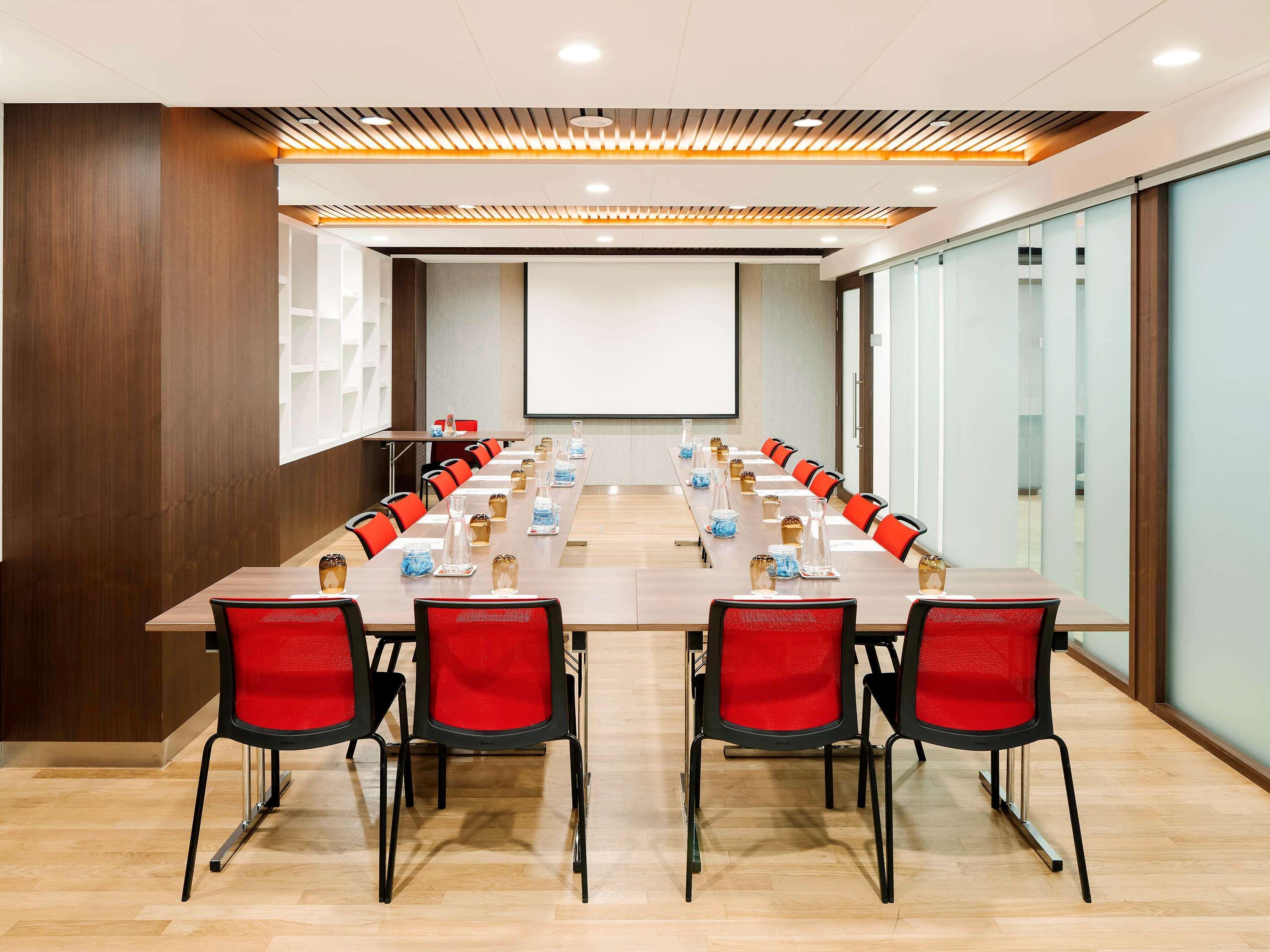 Ibis Singapore On Bencoolen - Newly Renovated Екстер'єр фото