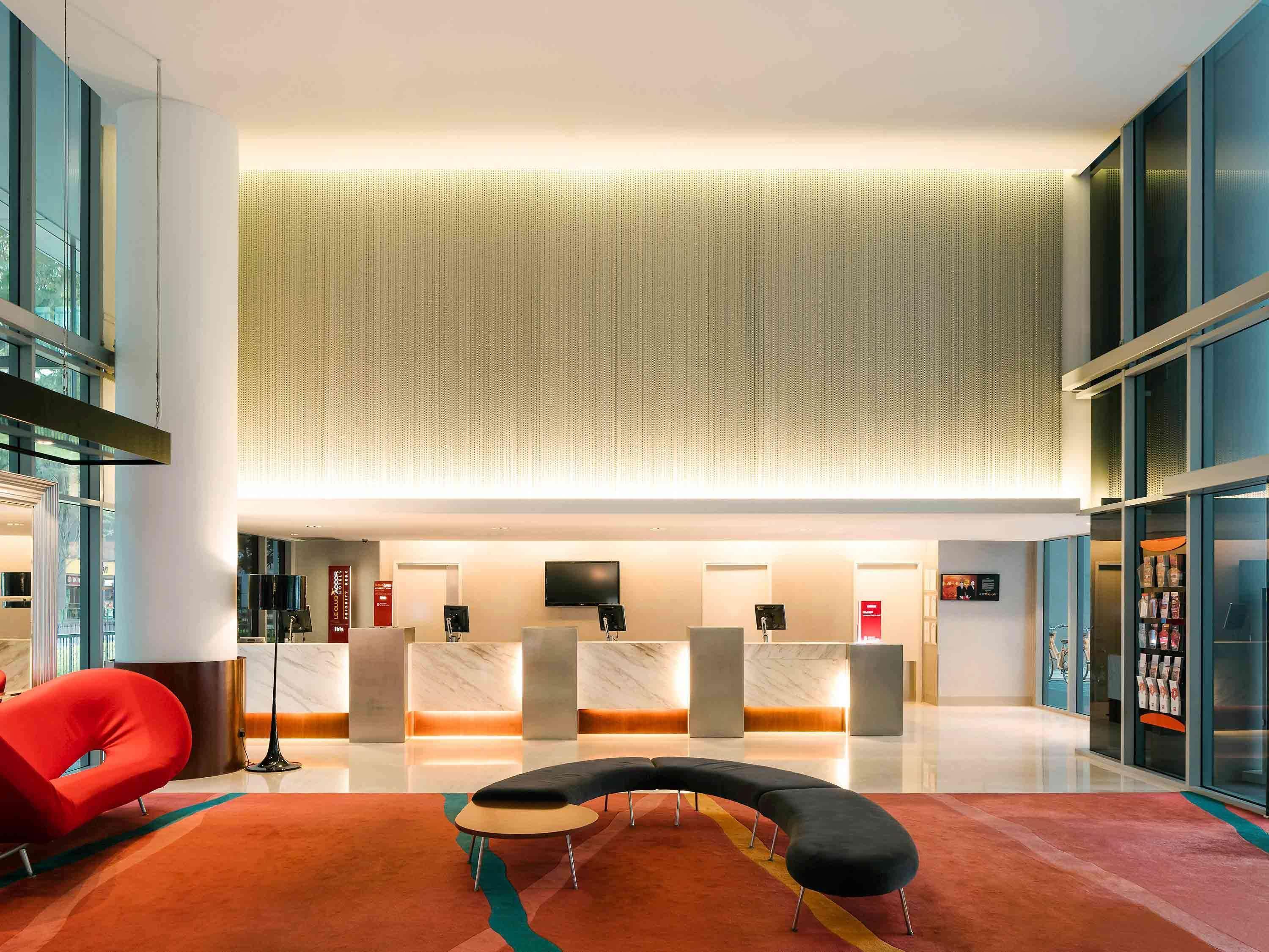 Ibis Singapore On Bencoolen - Newly Renovated Екстер'єр фото
