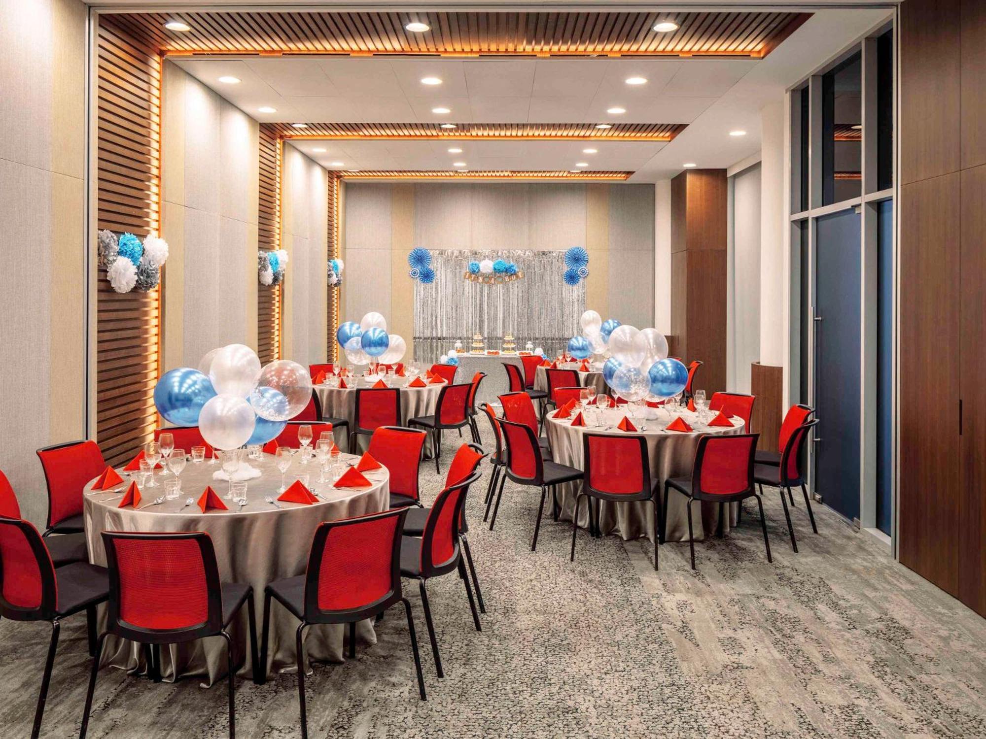 Ibis Singapore On Bencoolen - Newly Renovated Екстер'єр фото
